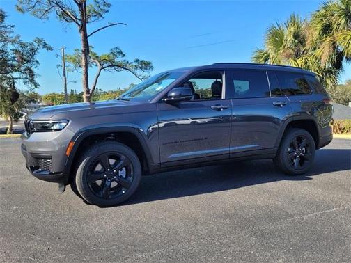2025 Jeep Grand Cherokee L Laredo