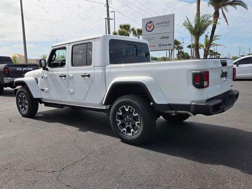 Bright White Clearcoat 2026 Jeep Gladiator Sport