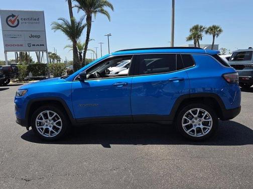 Laser Blue 2022 Jeep Compass Latitude Lux