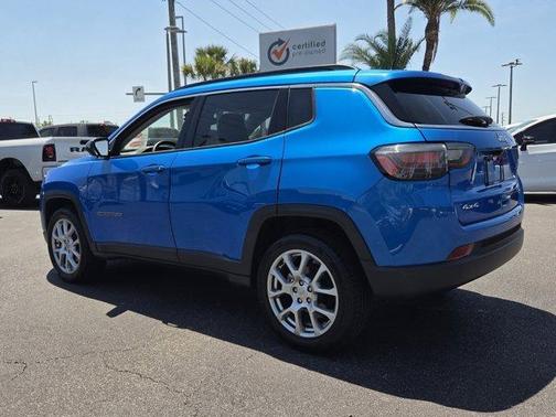 Laser Blue 2022 Jeep Compass Latitude Lux