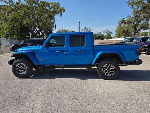 Hydro Blue Pearlcoat 2026 Jeep Gladiator Rubicon