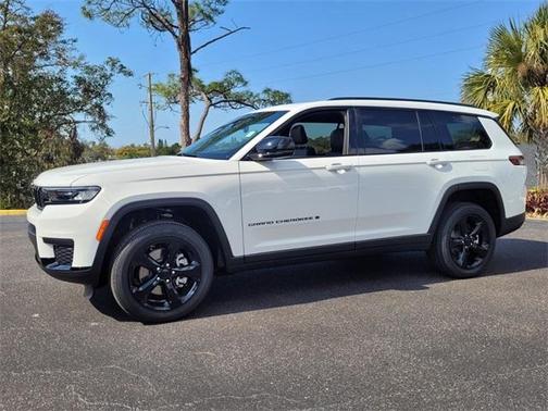 2025 Jeep Grand Cherokee L Laredo