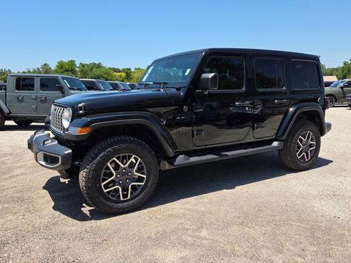 Black Clearcoat 2026 Jeep Wrangler Sahara