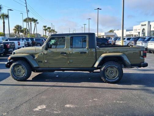 2026 Jeep Gladiator Sport
