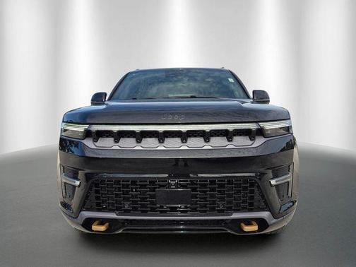 Gloss Black 2026 Jeep Grand Wagoneer