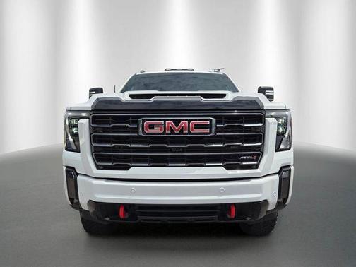 Summit White 2024 GMC Sierra 2500 AT4