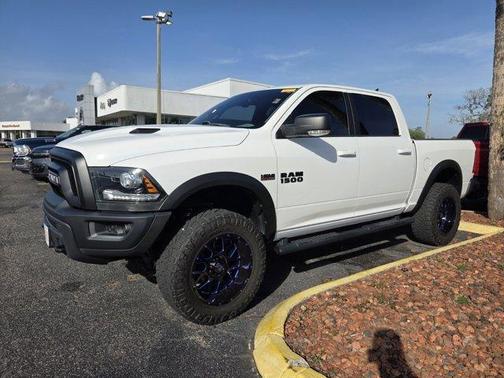 Bright White Clearcoat 2018 RAM 1500 Rebel