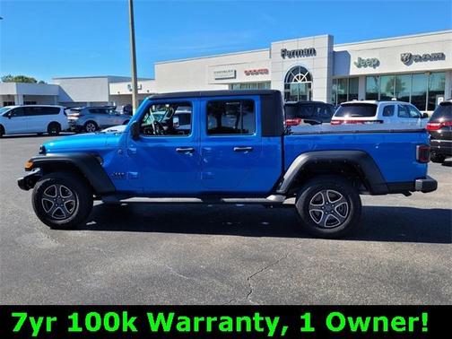 2022 Jeep Gladiator Sport