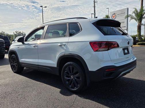 Pure White 2023 Volkswagen Taos 1.5T S