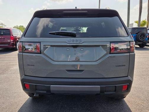 Sting Gray Clearcoat 2026 Jeep Cherokee LAREDO/LIMITED