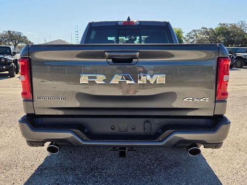 Granite Crystal Clearcoat Metallic 2026 RAM 1500 Big Horn/Lone Star