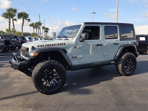 Earl Clearcoat 2024 Jeep Wrangler Rubicon