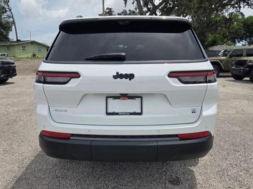 Bright White Clearcoat 2026 Jeep Grand Cherokee L Limited