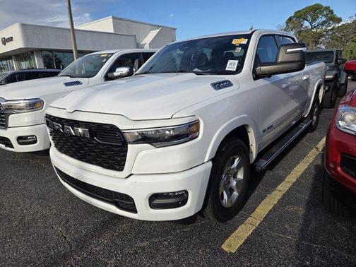 Bright White Clearcoat 2025 RAM 1500 Big Horn/Lone Star