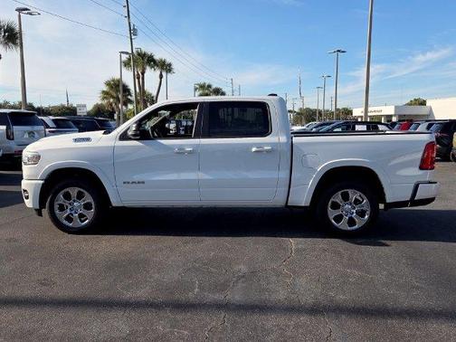 Bright White Clearcoat 2026 RAM 1500 Big Horn/Lone Star