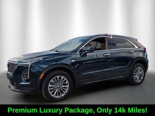 Emerald 2025 Cadillac XT4 Premium Luxury