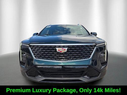 Emerald 2025 Cadillac XT4 Premium Luxury