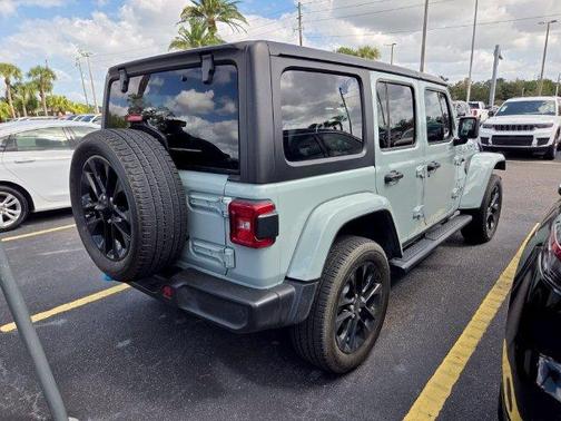 Earl Clearcoat 2023 Jeep Wrangler 4xe Sahara