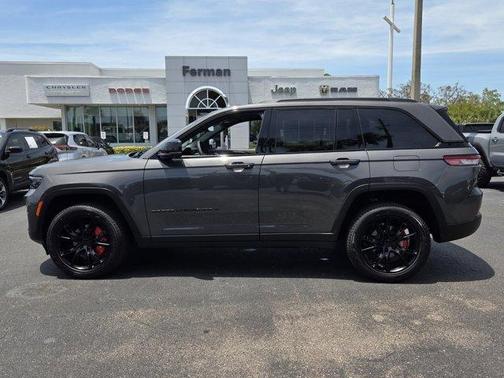 Metallic 2025 Jeep Grand Cherokee Limited