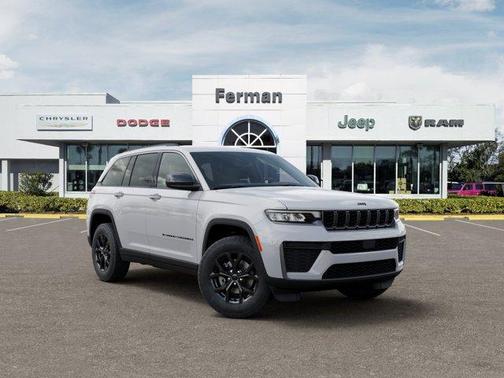 Bright White Clearcoat 2026 Jeep Grand Cherokee Laredo