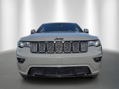 Sting Gray Clearcoat 2021 Jeep Grand Cherokee Laredo X