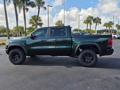 Serrano Red 2026 RAM 1500 RHO