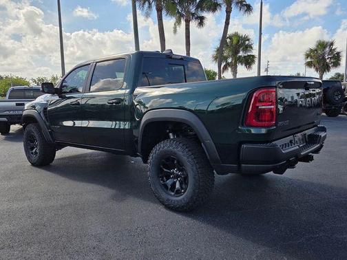 Serrano Red 2026 RAM 1500 RHO