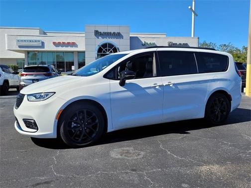 2024 Chrysler Pacifica Limited