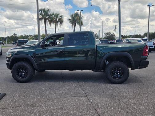 Serrano Red 2026 RAM 1500 RHO