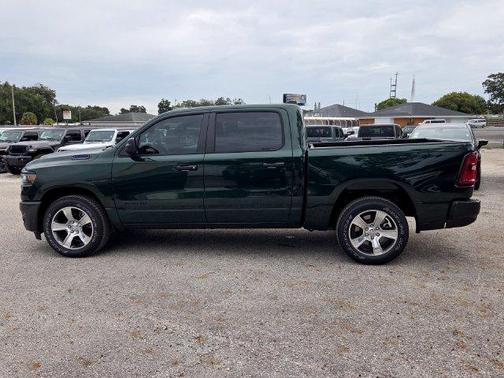 Serrano Red 2027 RAM 1500 Express