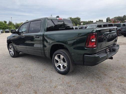 Serrano Red 2027 RAM 1500 Express