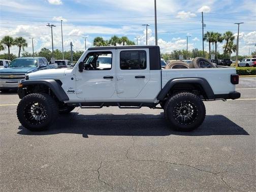 2025 Jeep Gladiator Sport