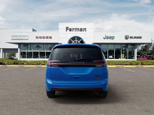 Hydro Blue Pearlcoat 2027 Chrysler Pacifica SELECT