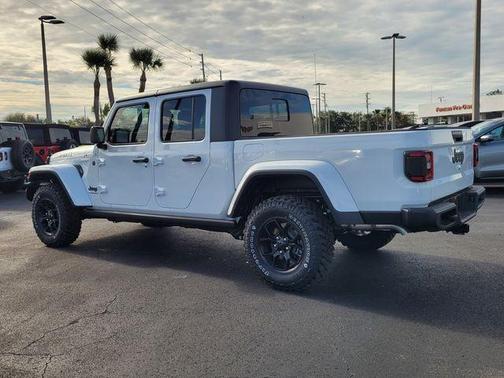 Bright White Clearcoat 2026 Jeep Gladiator Sport