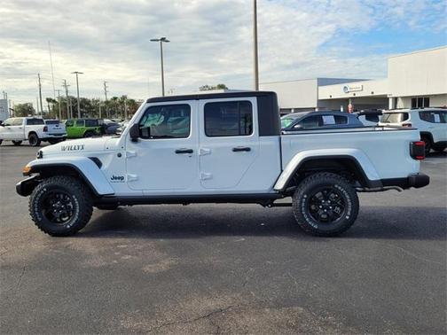 2026 Jeep Gladiator Sport