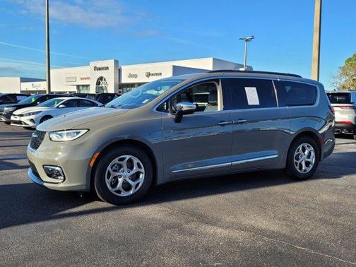 2023 Chrysler Pacifica Limited