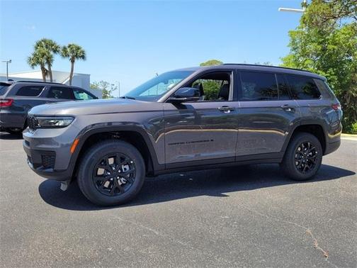2025 Jeep Grand Cherokee L Laredo