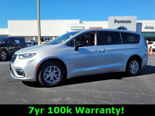2024 Chrysler Pacifica Touring-L