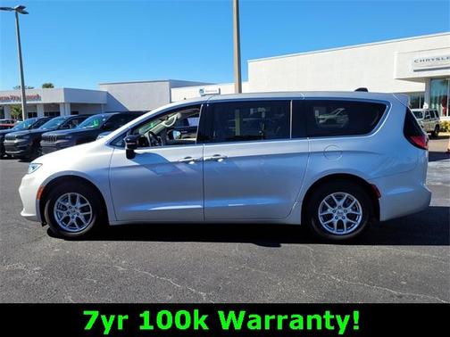 2024 Chrysler Pacifica Touring-L