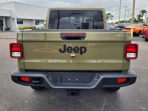 2025 Jeep Gladiator Sport