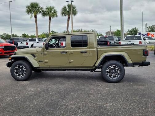 2025 Jeep Gladiator Sport
