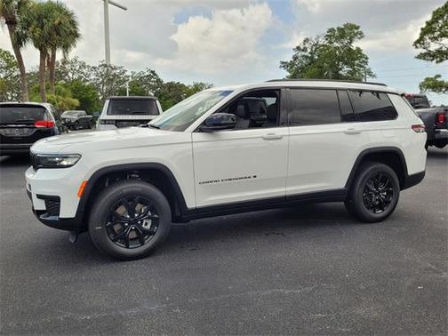 2025 Jeep Grand Cherokee L Laredo