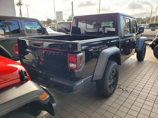 2026 Jeep Gladiator Sport
