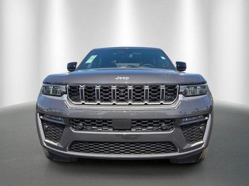 Metallic 2026 Jeep Grand Cherokee Limited