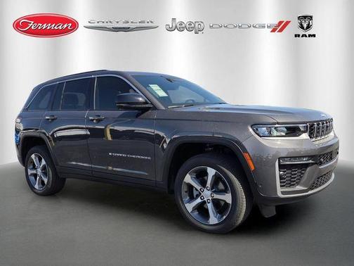 Metallic 2026 Jeep Grand Cherokee Limited