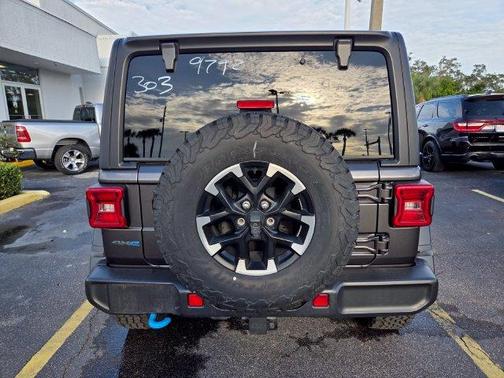 Granite Crystal Clearcoat Metallic 2024 Jeep Wrangler 4xe Rubicon