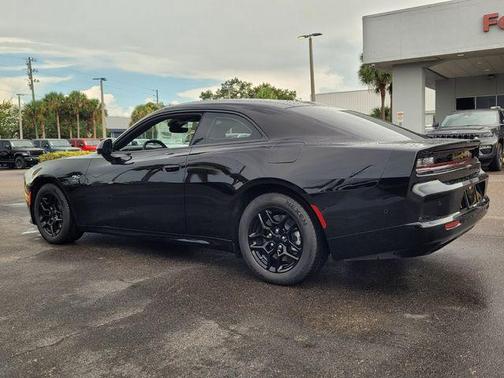 Diamond Black 2025 Dodge Charger Daytona R/T