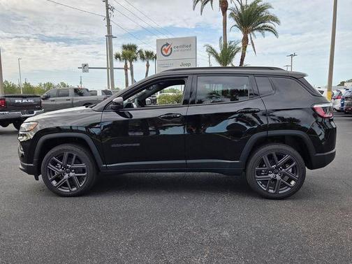 Diamond Black 2026 Jeep Compass Latitude