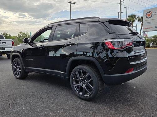 Diamond Black 2026 Jeep Compass Latitude