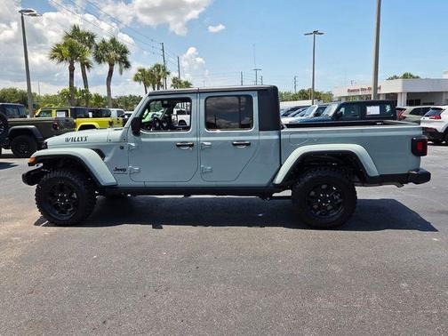 Earl Clearcoat 2023 Jeep Gladiator Sport